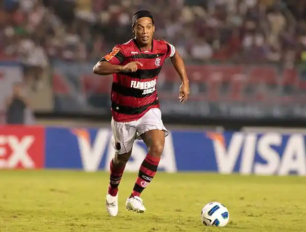 主题围绕两 主题围绕两