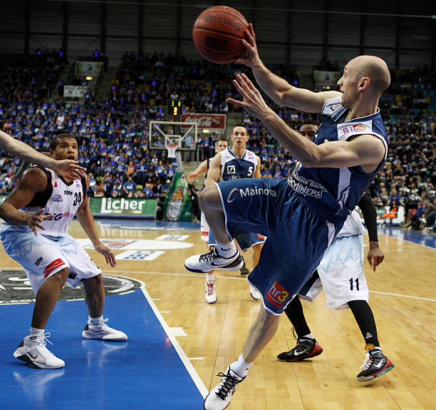 献制胜球 献制胜球